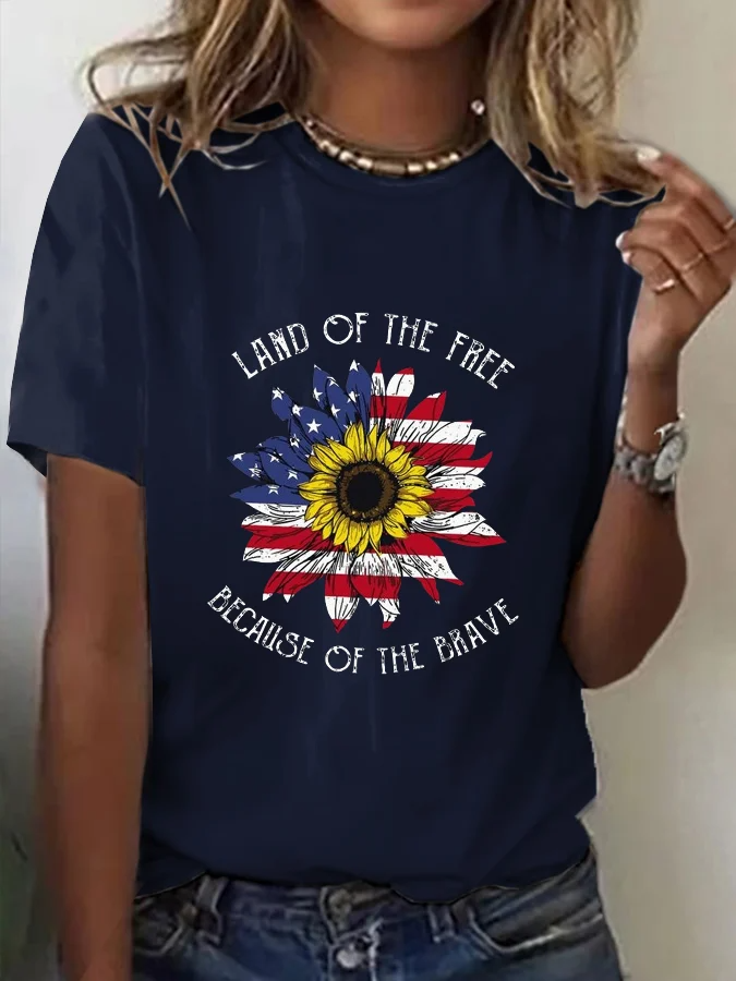 T-shirt décontracté imprimé « Land of the Free Because of the Brave » pour femme