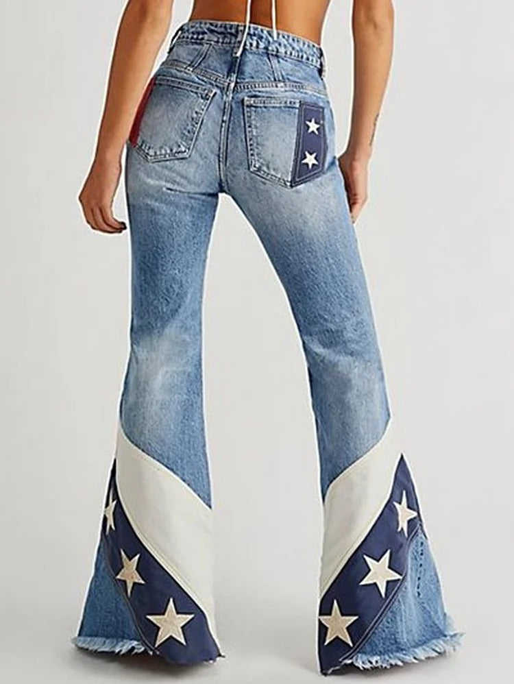 Lässige Denim-Patchwork-Jeans mit verwaschenem Raw Trim und Schlaghose