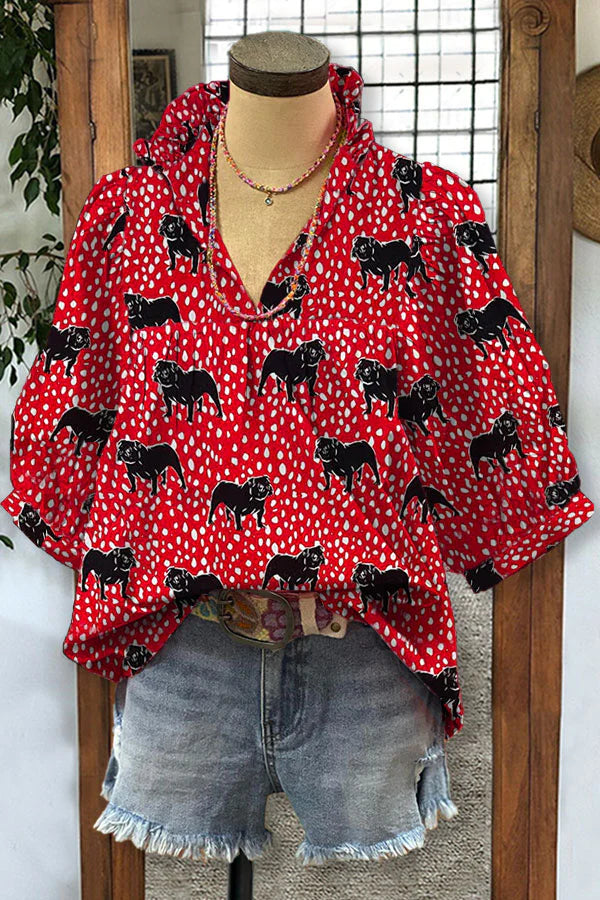 Plissiertes Top mit V-Ausschnitt und Grafikdruck im Bulldog Mix