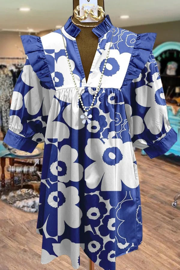 Robe à imprimé floral, col en V, volants et manches bouffantes