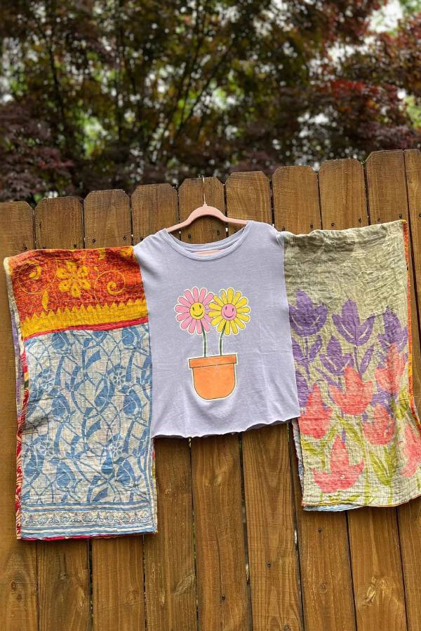 Smiley Flower Graphic Vintage Patchwork Cropped Top