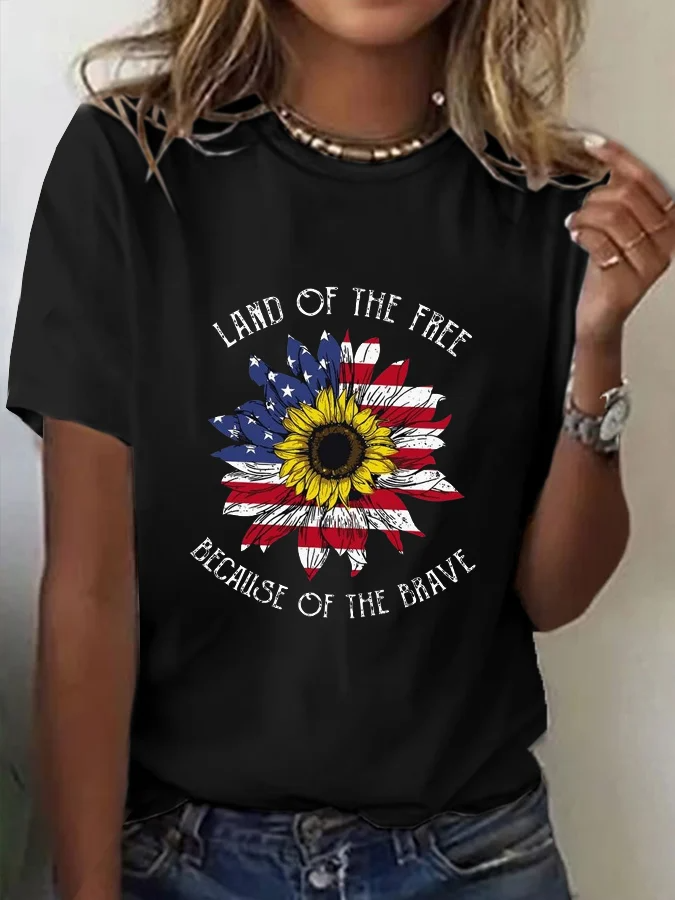 T-shirt décontracté imprimé « Land of the Free Because of the Brave » pour femme