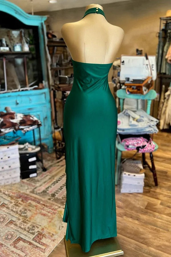 Jolie robe sans manches fendue à volants