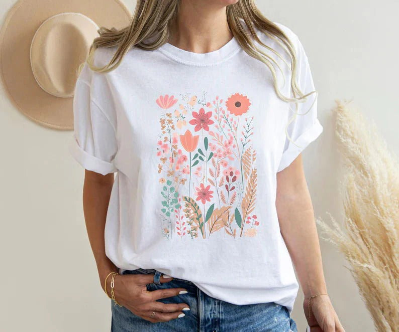 T-shirt esthétique à fleurs sauvages