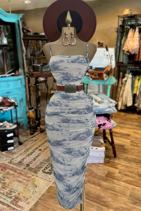 Strumpfhalterkleid mit Schlitz und Landschaftsdruck