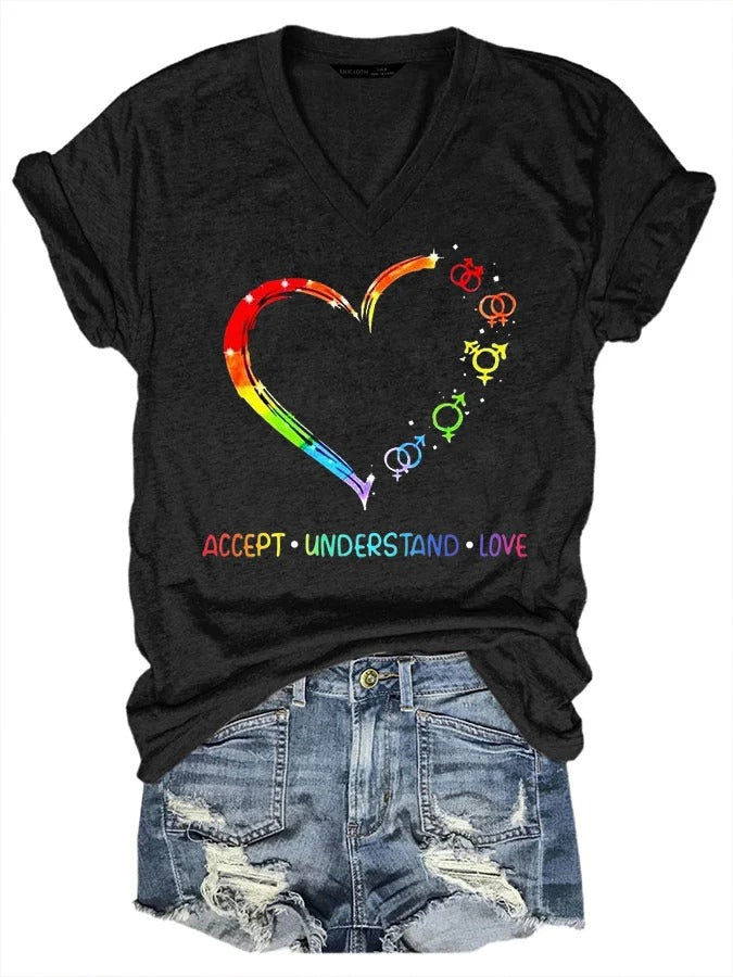 T-shirt décontracté à col en V avec imprimé « Accepter, comprendre et aimer » pour le mois de la fierté féminine