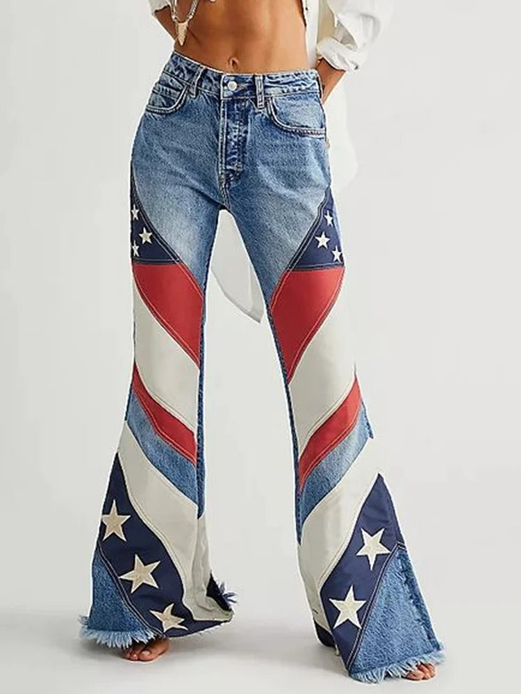 Lässige Denim-Patchwork-Jeans mit verwaschenem Raw Trim und Schlaghose