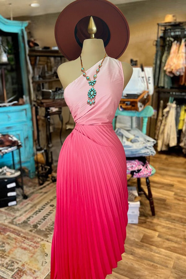 Robe élégante plissée à épaules dénudées et dégradée