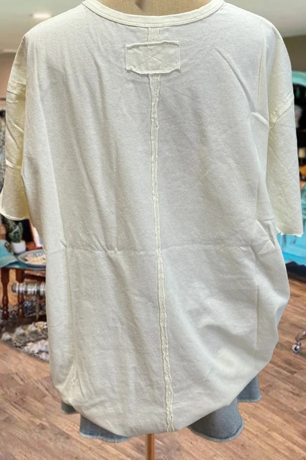 Haut oversize à patch floral signe de paix