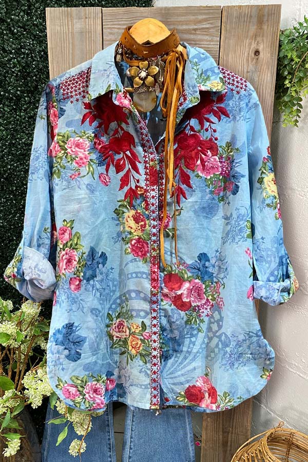Chemise boutonnée à fleurs mélangées et étoiles