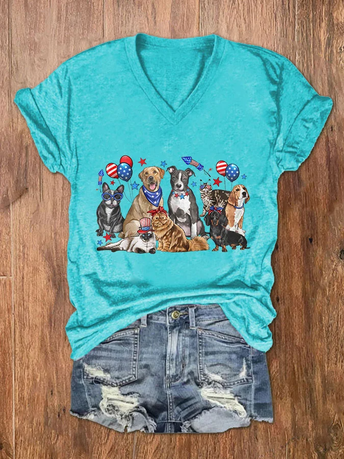 T-shirt col V imprimé chien pour femme, fête de l'indépendance