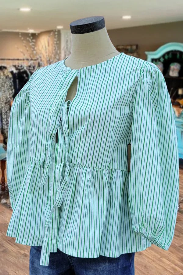 Chemisier babydoll rayé à manches bouffantes et nœud papillon sur le devant