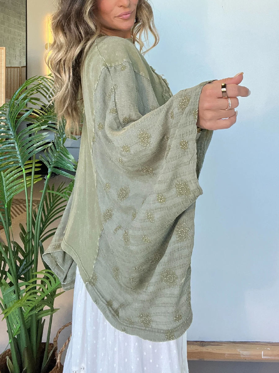 Peace Within T-Shirt mit Kimonoärmeln in Olivgrün