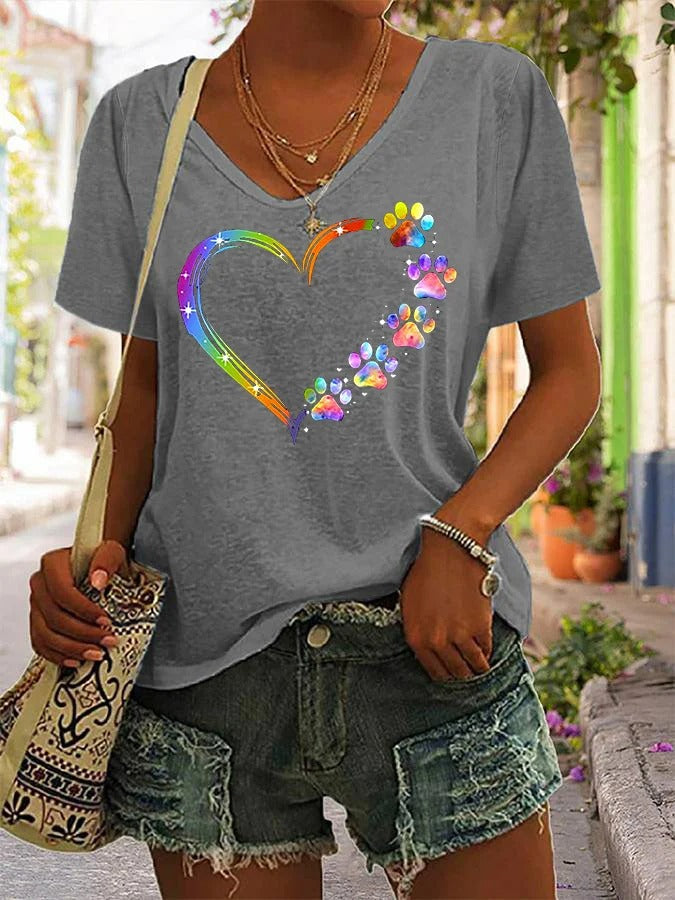 T-shirt col V à imprimé cœur et pattes coloré pour femme