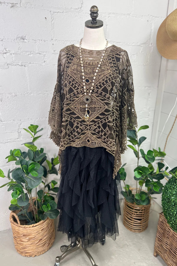 Haut en dentelle au crochet à col rond