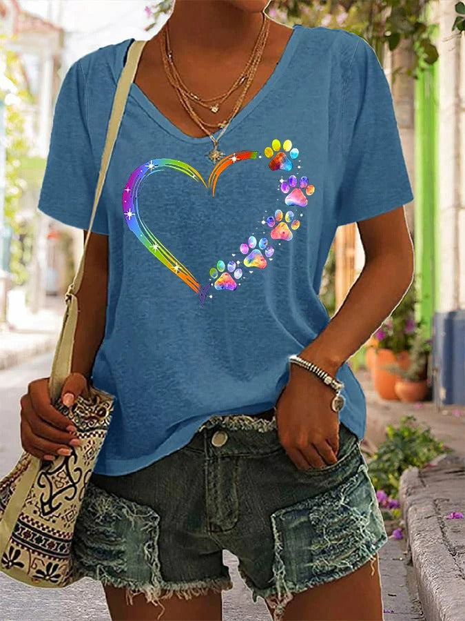 T-shirt col V à imprimé cœur et pattes coloré pour femme
