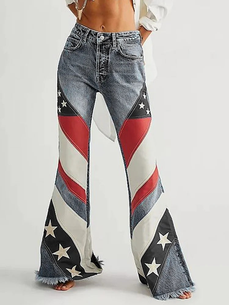 Lässige Denim-Patchwork-Jeans mit verwaschenem Raw Trim und Schlaghose