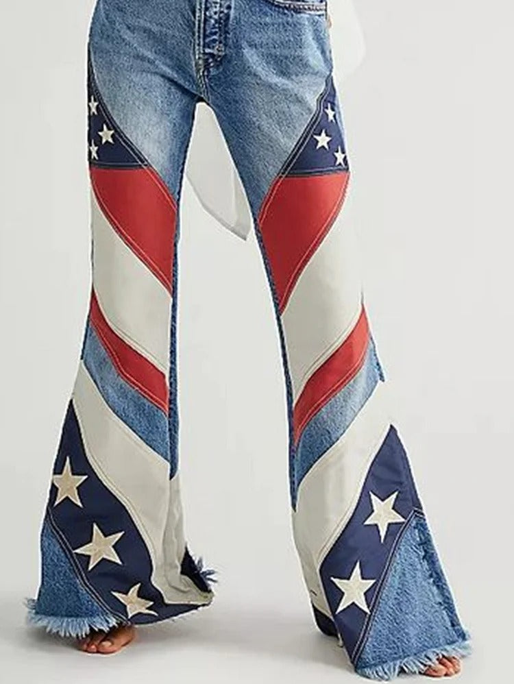 Lässige Denim-Patchwork-Jeans mit verwaschenem Raw Trim und Schlaghose