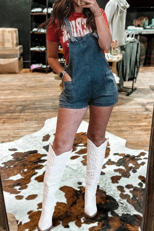 Combinaison en jean simple et décontractée