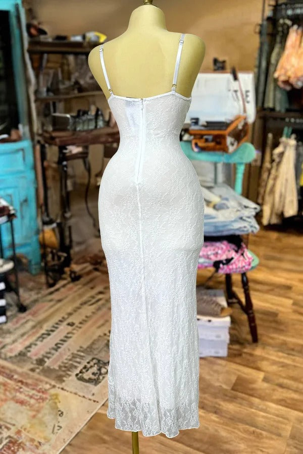 Elegantes Rüschen-Hosenträgerkleid