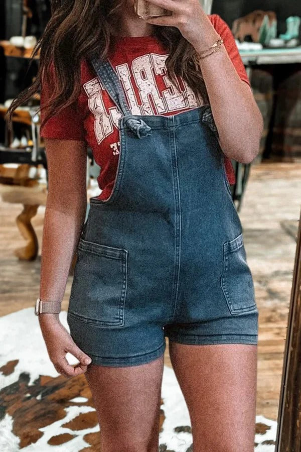 Combinaison en jean simple et décontractée