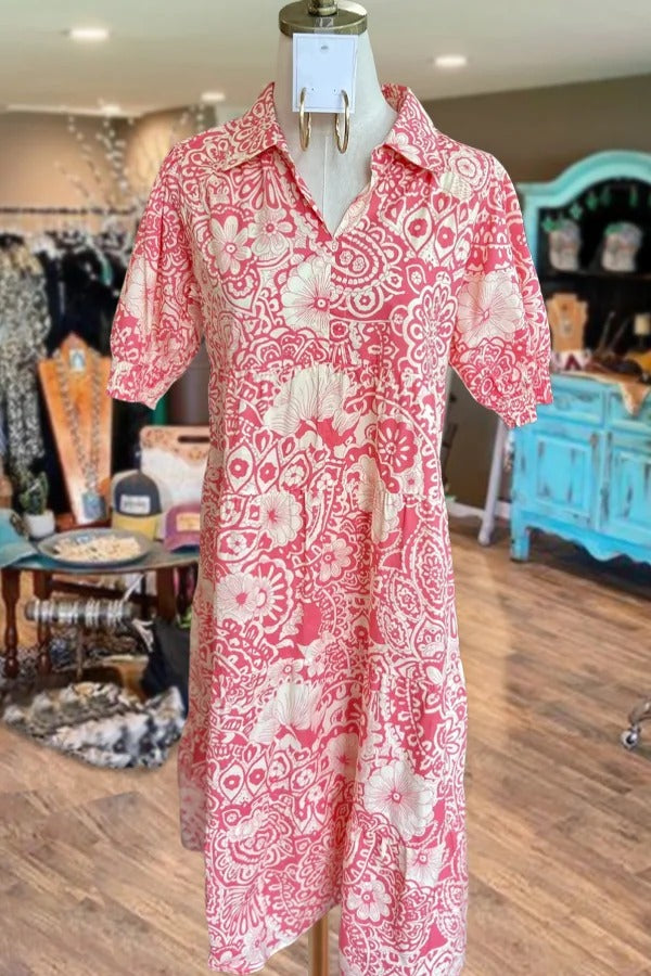 Maxikleid mit V-Ausschnitt und kurzen Ärmeln und Paisley-Print