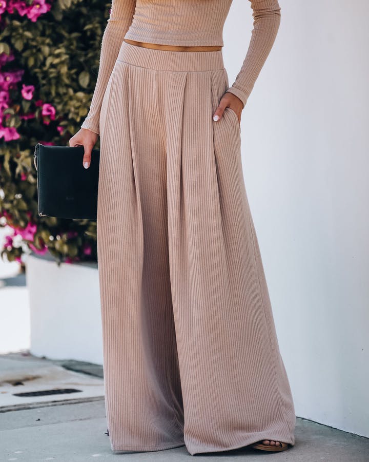 Gerippte Hose mit weitem Bein und Taschen