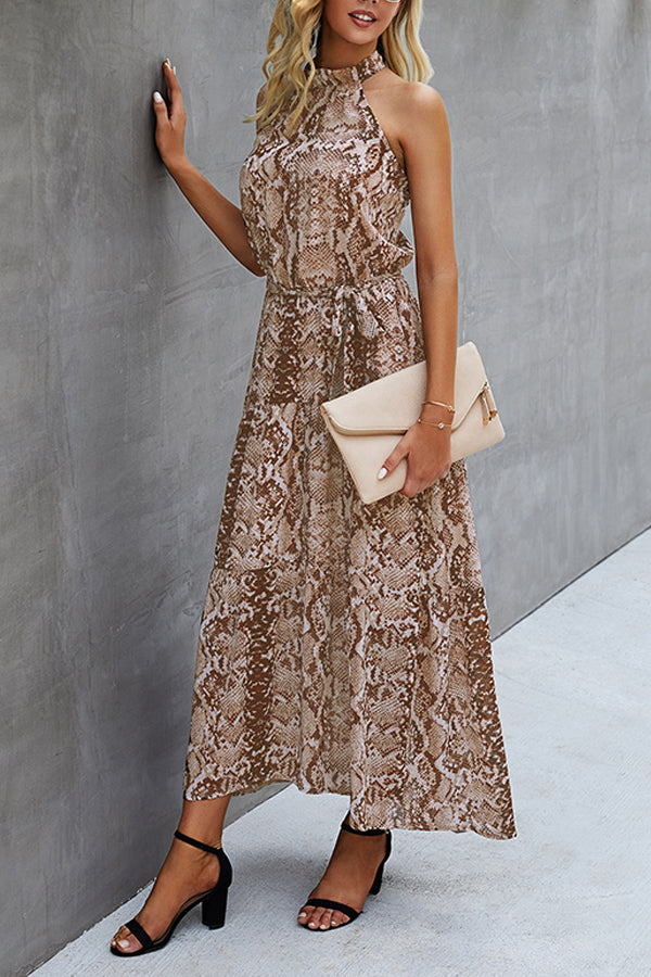 Elegantes Damenkleid mit Neckholder und Animalprint
