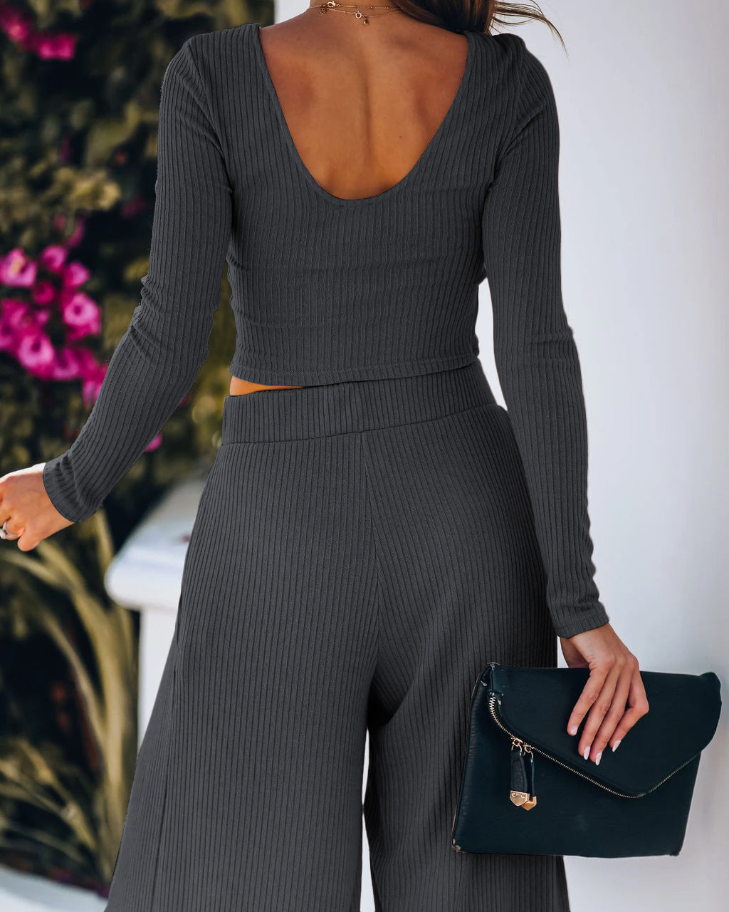 Gerippte Hose mit weitem Bein und Taschen