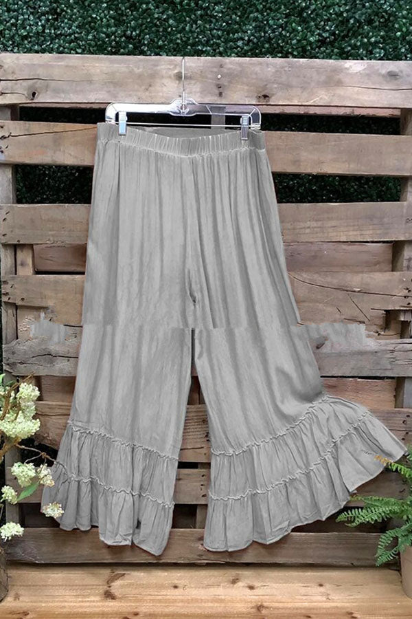 Plissierte Hose mit weitem Bein und Rüschen