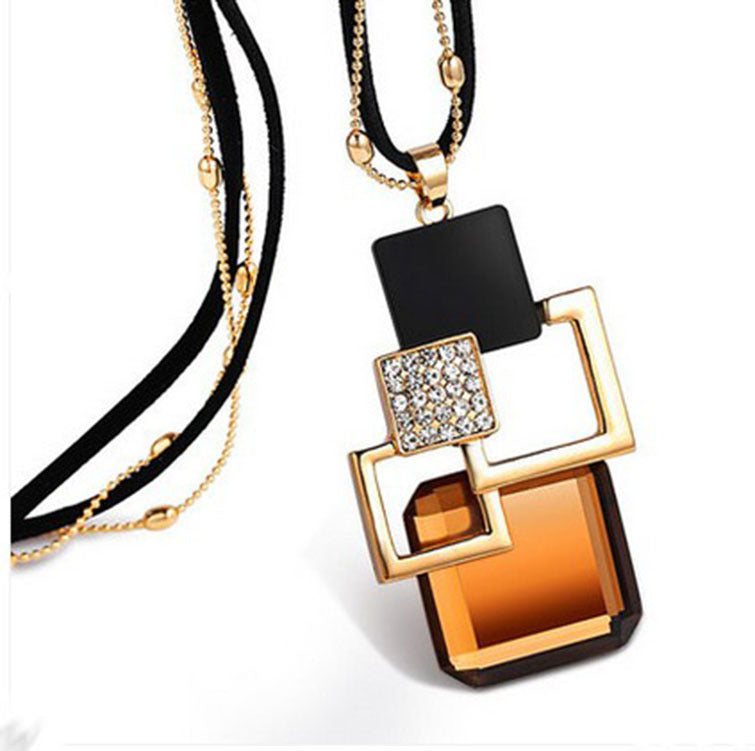 Geometric Design Sweater Chain