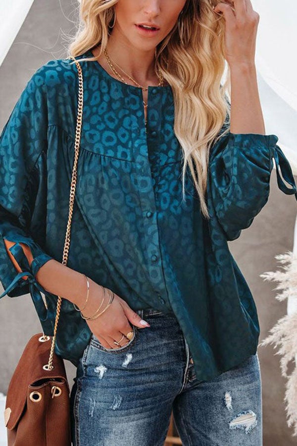 Haut en satin léopard