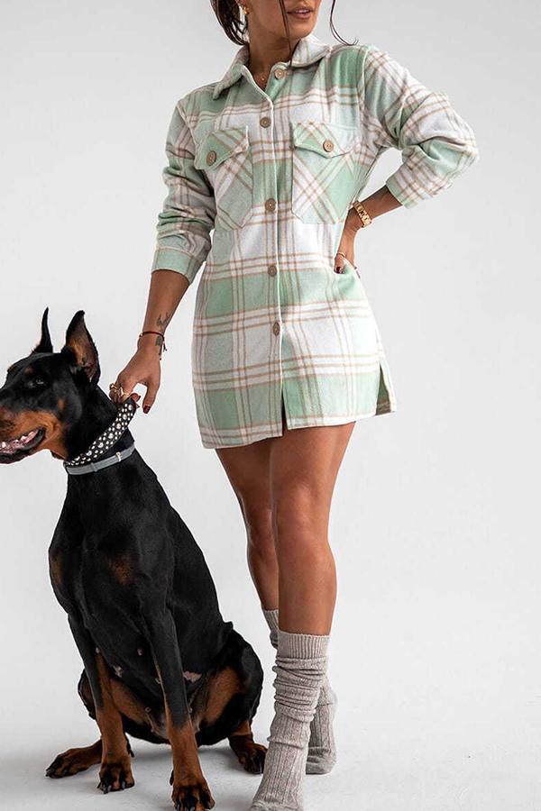 Chemise à carreaux classique et moderne avec coutures colorées