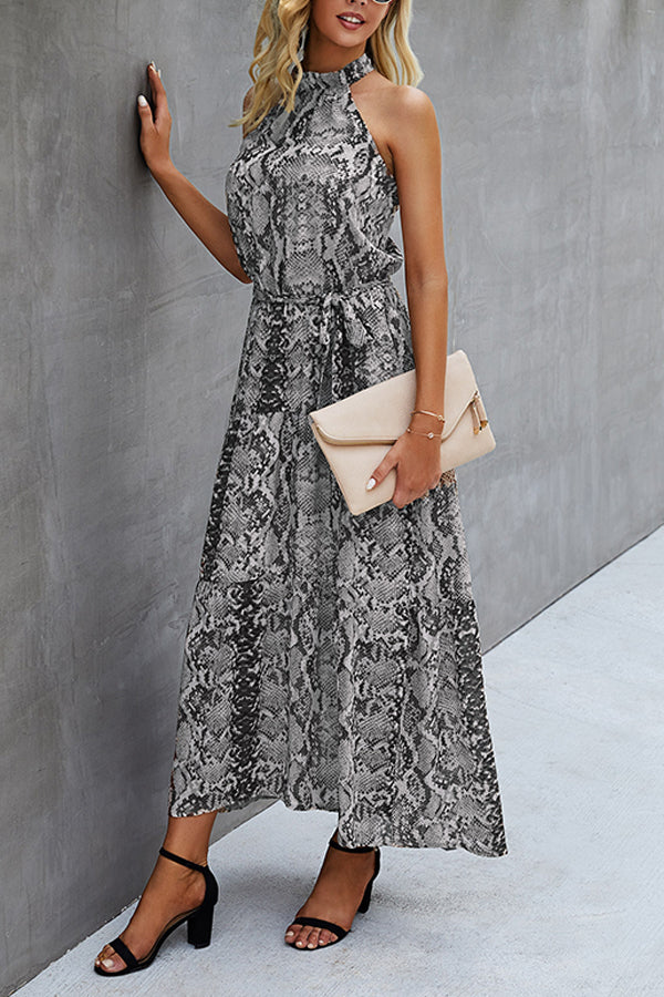 Elegantes Damenkleid mit Neckholder und Animalprint