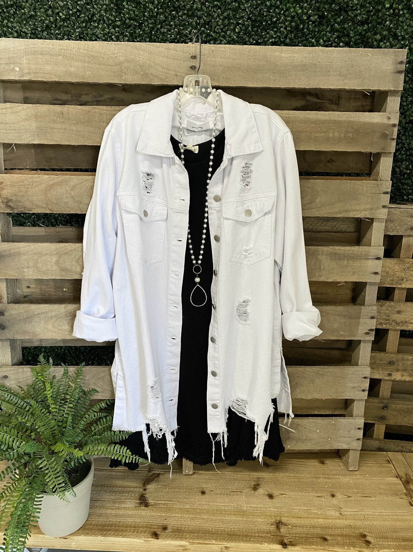 Ripped Holes Frayed Hem Denim Jacket