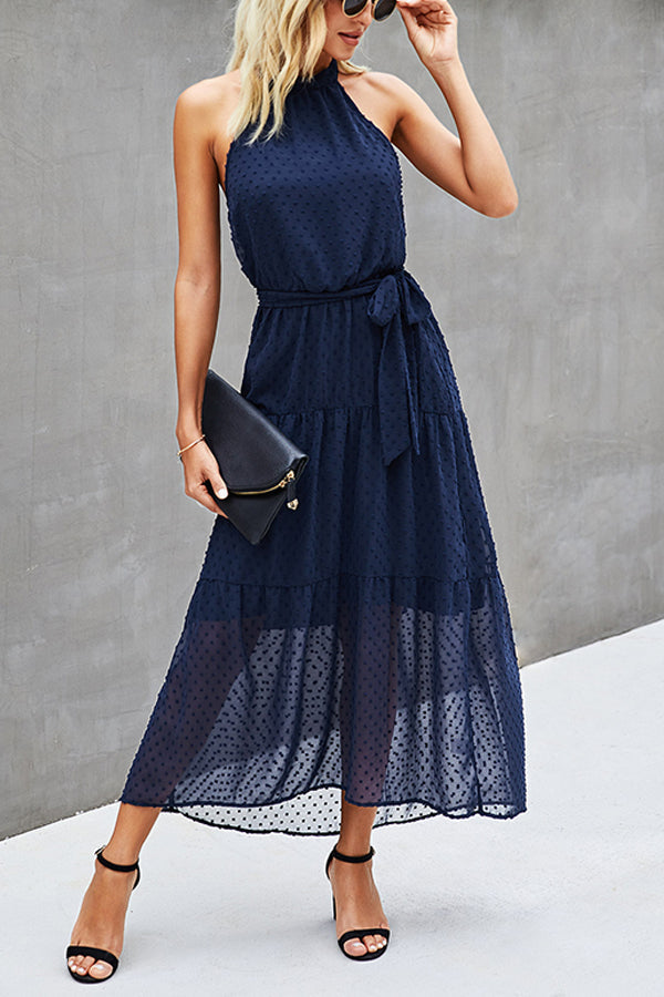 Trägerloses Neckholderkleid