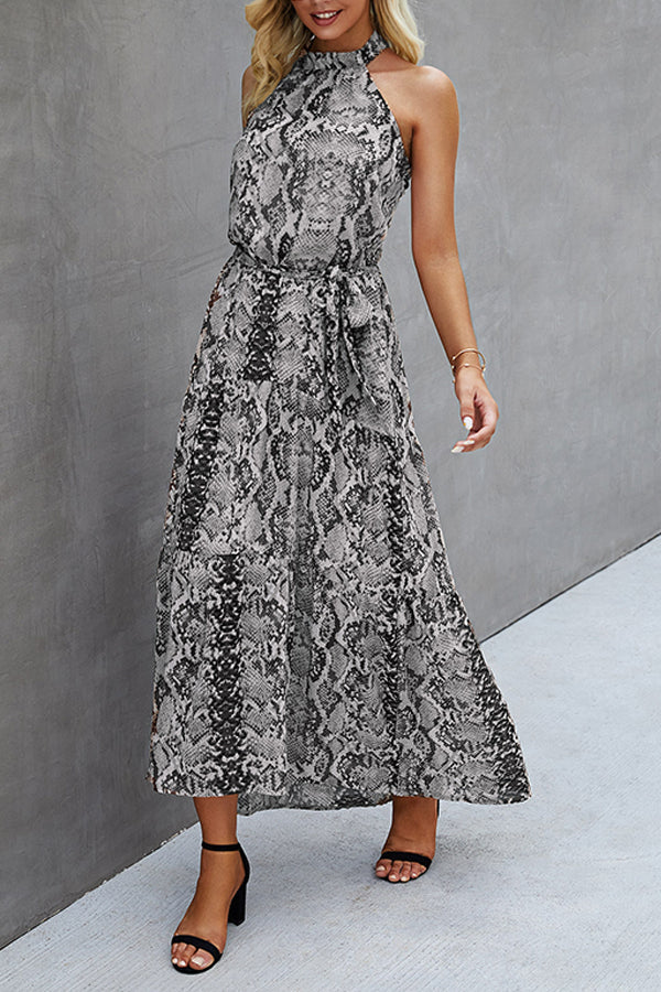 Elegantes Damenkleid mit Neckholder und Animalprint