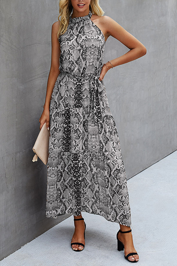 Elegantes Damenkleid mit Neckholder und Animalprint