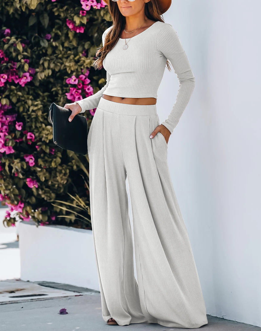Gerippte Hose mit weitem Bein und Taschen