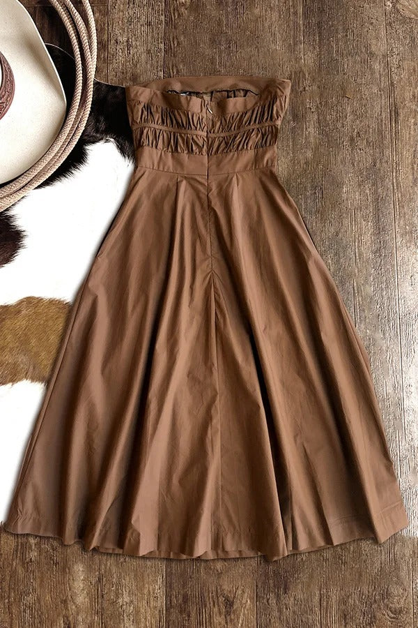 Beautiful Keyhole Neckline Strapless Midi Dress