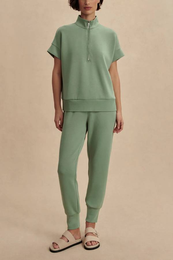 Comfortable and Relaxed Zip-up Short Sleeve Sweatshirt and Elastic Waist Pocket Stretch Pants Set