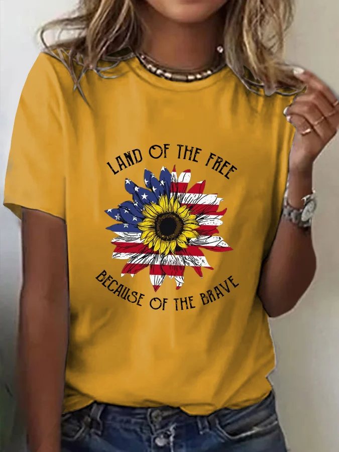 Women's Land Of The Free Because Of The Brave Print Casual T-Shirt