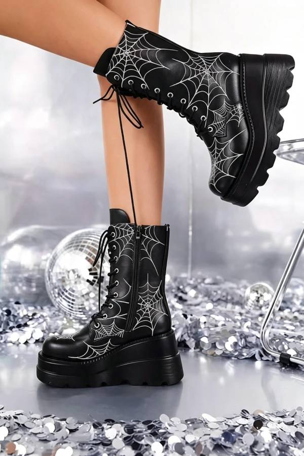 Platform Ankle Boots with A Spiderweb Pattern