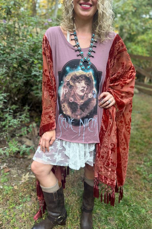 Stevie Nicks Print Tee & Velvet Kimono