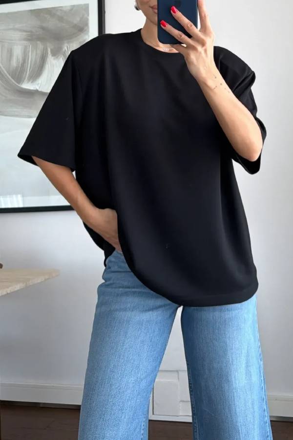 Oversized Short‑Sleeve T‑Shirt With Rhinestone Heart Cut‑Out Back