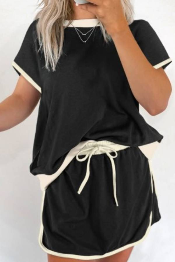 Ensemble 2 pièces t-shirt et jupe-short à épaules tombantes et bordures colorblock pour femme