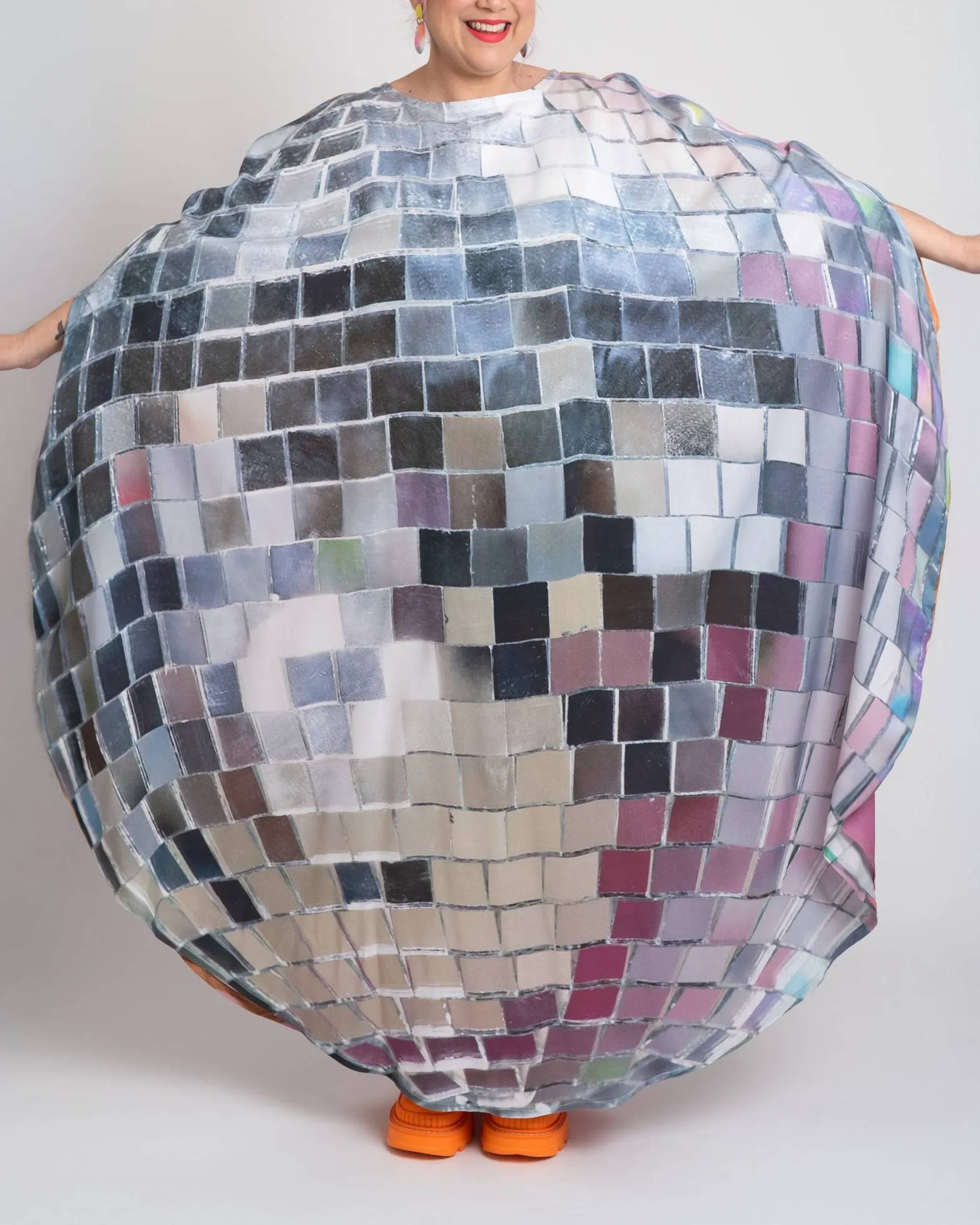 ROUND-ABOUTS: Disco Dress