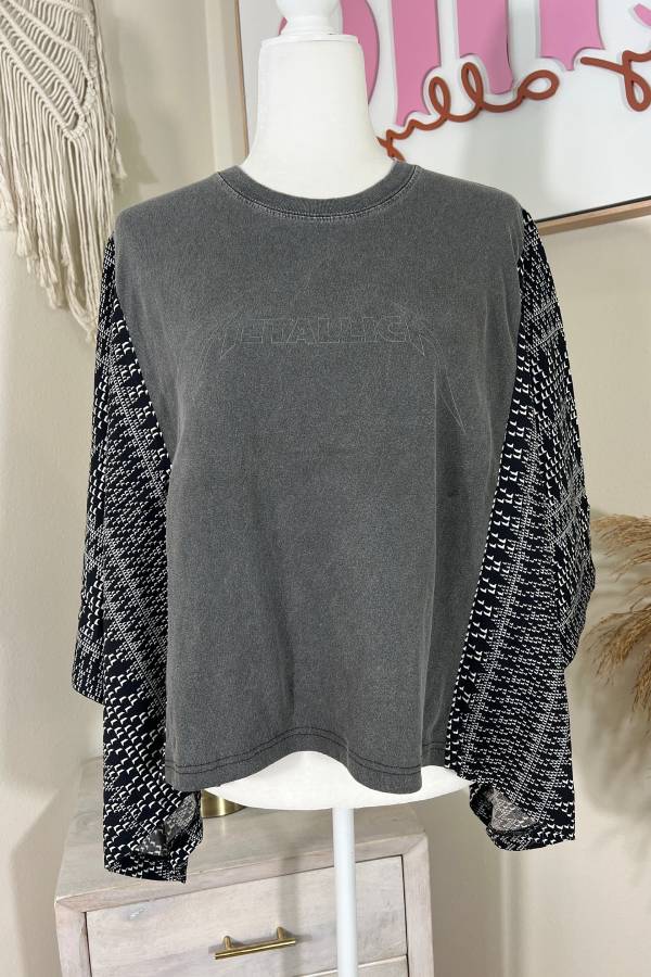 Metallica Logo Geometric Batwing Top