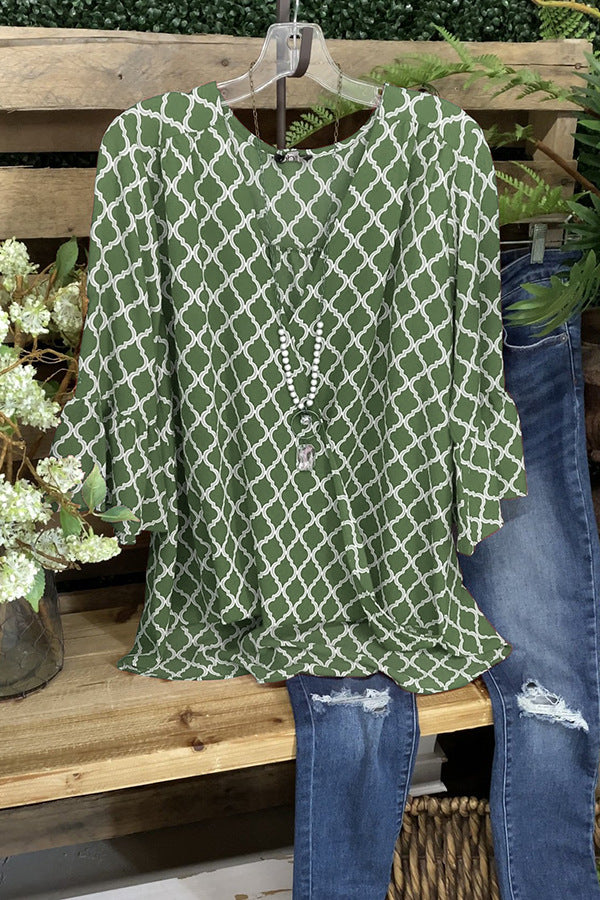 women's argyle print V-neck loose top