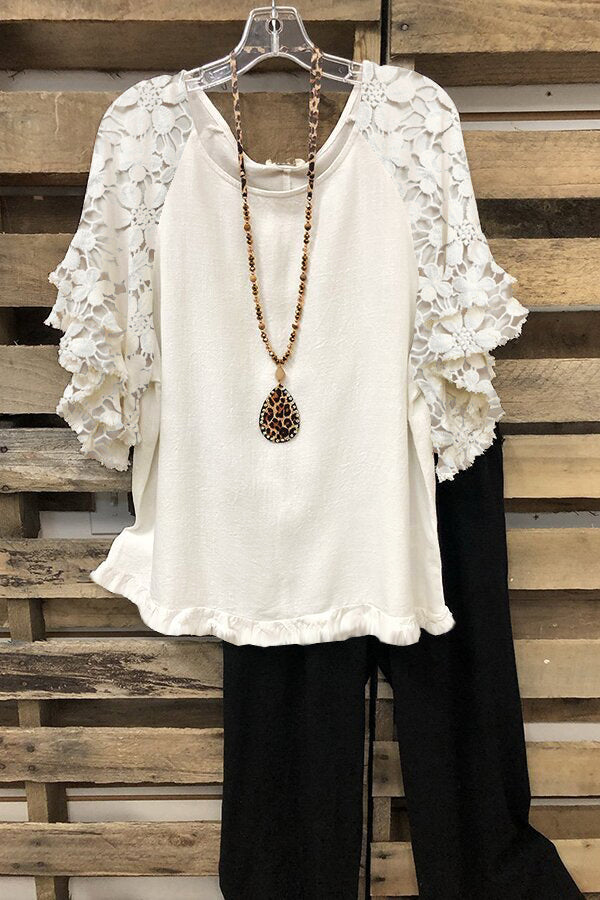 Contrasting Lace Loose T-shirt